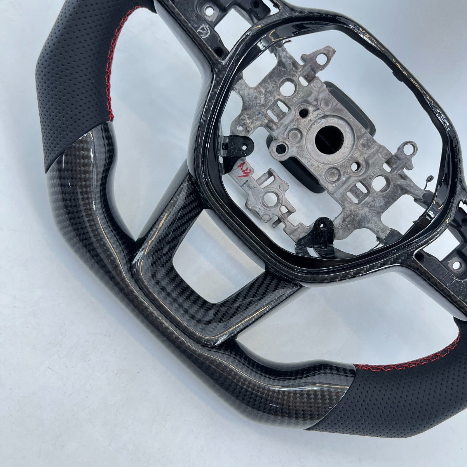 [PREBUILT] 2022+ 11th Gen Civic/DE5 Integra Carbon Fiber Steering Wheel