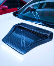 Load image into Gallery viewer, Synth Carbon Carbon Fiber Hood Scoop For FK8 Type R
